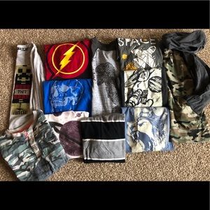 Lot of 11 Boys Long Sleeved Tops size Small